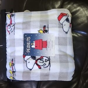 Brand new Berkshire Peanuts Snoopy Grey  Holiday Blanket